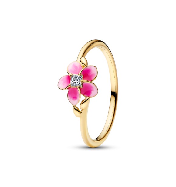 163844C01-54 Disney Moana pink plumeria 14k gold-plated ring with clear cubic zirconia and shaded pink enamel
