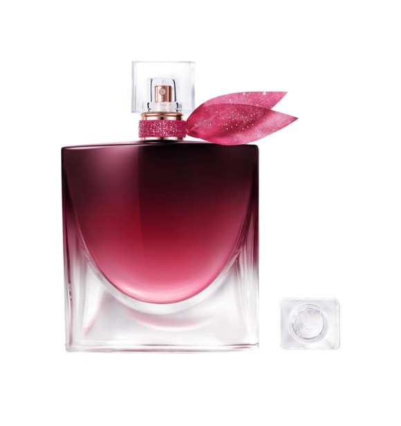 Very Cherry celebrates the very you through a lens of irresistible intensity and elegance. A reinterpreted cherry accord that meltsinto the skin with an unexpected woody depth,
 creating a long-lasting trail that follows you from day to night. It is a se