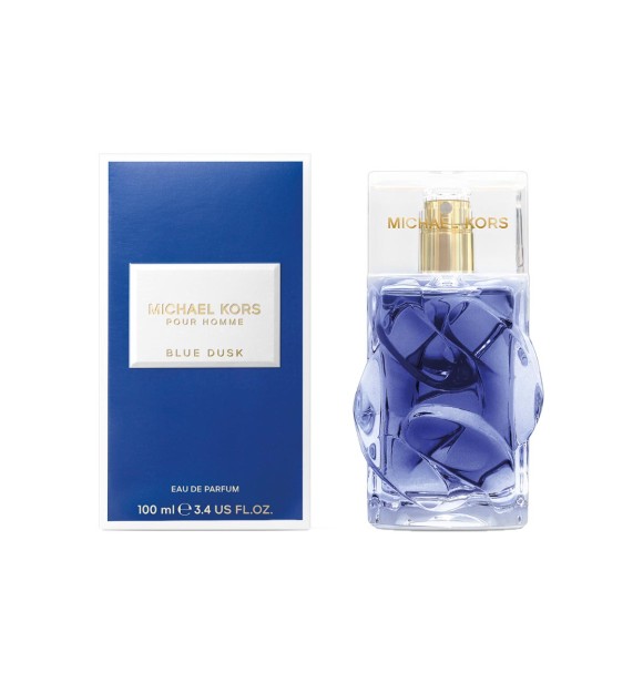 Built around an addictive contrast of dusk and desire, the fragrance captures the city after sunset, when the sky turns a deep,velvety blue. A modern plum note introduces the composition,
 rich and seductive, unfolding with refined opulence. At the heart