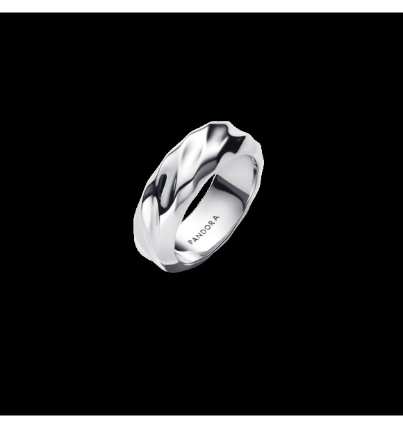 193886C00-54 Rippled sterling silver ring