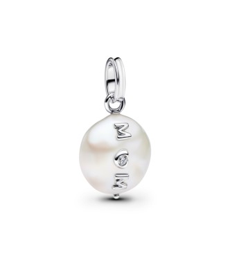 PANDORA 793783C01 Colgante de plata de ley con forma de mamá,
 perla barroca cultivada en agua dulce tratada en blanco y circonita cúbica transparente.